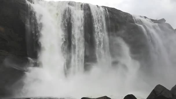 Wideo Majestatycznymi Wodospadami — Wideo stockowe