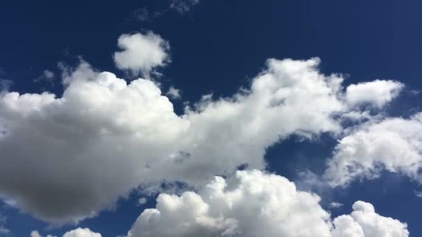 laps de temps des nuages cumulus