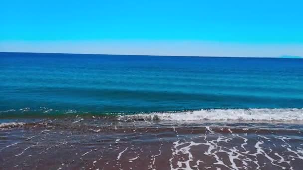 Zicht Horizon Boven Het Blauwe Water Van Oceaan — Stockvideo