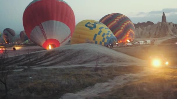 Heteluchtballonnen Die Worden Voorbereid Voor Een Evenement — Stockvideo