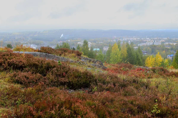 Karelia 'da güneşsiz bir sonbahar günü