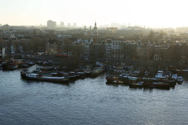 AMSTERDAM, PAYS-BAS - vue panoramique sur la ville — Photo