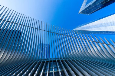 Manhattan, New York 'taki One World Ticaret Merkezi binasının yukarı bakan görüntüsü