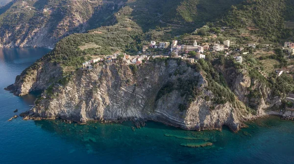 Aerial drone shot view of Corniglia in the morning cliff in Cinque Terre, Italy — 스톡 사진