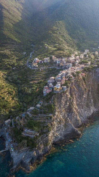 Veduta aerea di Corniglia al mattino alle Cinque Terre, Italia — Foto Stock