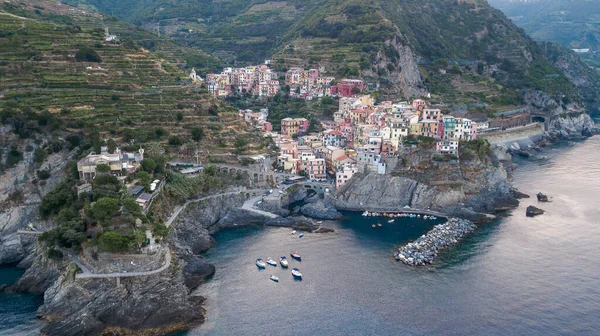 意大利Cinque Terre Riomaggiore村无人驾驶飞机拍摄的照片 — 图库照片