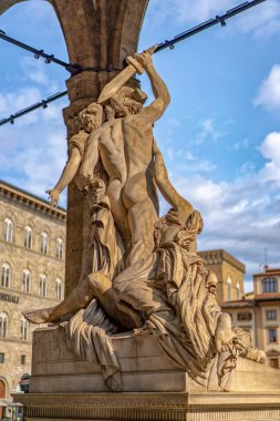 Florence, İtalya - 25 Ağustos 2018: Piazza della Signoria 'da sabah güneşli heykel