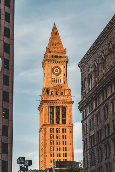 Boston finans bölgesinde gün batımında Özel Ev Kulesi