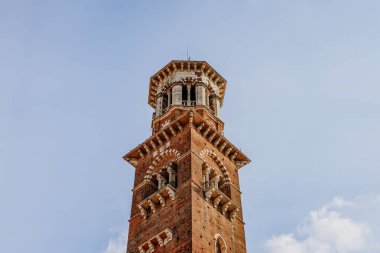 Torre dei lamberti, Lamberti kulesi, Piazza delle Erbe, İtalya Verona 'nın en yüksek binası.