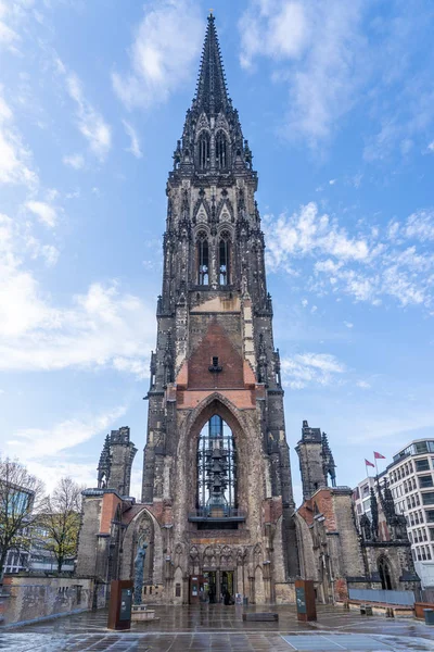 Neo-Gochic stili St.-Nikolai-Kirche, Hamburg, Almanya 'daki St. Nicolas Kilisesi