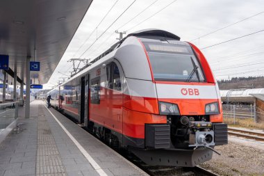 6 Şubat 2020 - Attnang Puchheim: Attnang Puchheim istasyonundan Hallstatt platformuna OBB Strain