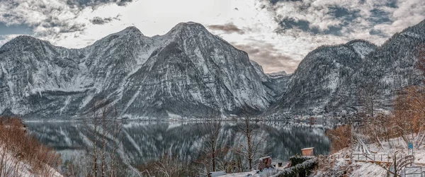 Зимой Железнодорожного Вокзала Открывается Потрясающий Вид Озеро Деревню Холлби — стоковое фото