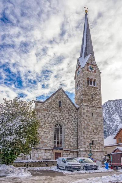 Hallstatt Teki Karlı Evanjelik Kilisesi — Stok fotoğraf