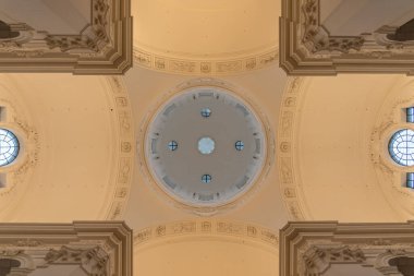 Salzburg 'daki Kollengienkirche Kolej Kilisesi' nin yukarıdan görünüşü