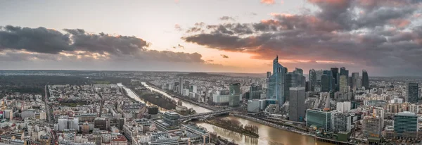 Drone Aérien Panoramique Complexe Gratte Ciel Défense Avec Tour Eiffel — Photo