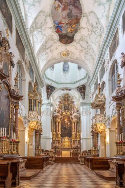 Aziz Peter Manastırı 'nın içindeki Rococo Abbey Kilisesi' nin manzarası yok.