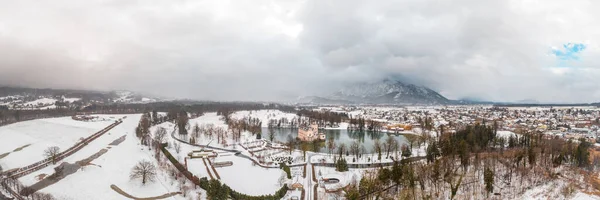 Luftaufnahme Des Wasserschlosses Anif Künstlichem Teich Salzburger Stadtrand Bei Starkem — Stockfoto