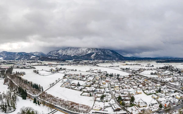 Avusturya Alpleri Nin Untersberg Dağı Yakınlarındaki Vadi Köyü Kışın Yoğun — Stok fotoğraf