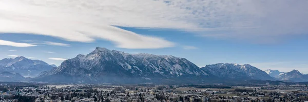 Letecký Bezpilotní Pohled Zasněženou Horu Unesberg Zimním Ranním Čase — Stock fotografie