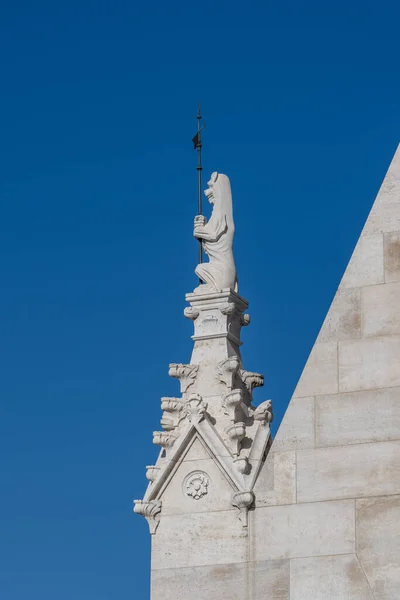 Вапнякова Статуя Біля Входу Угорський Парламент Будапешті Взимку — стокове фото