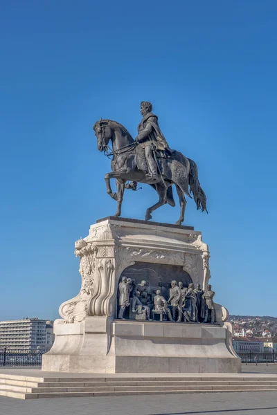 Estátua Bronze Equestre Conde Gyula Andrassy Pedra Cal Frente Parlamento — Fotografia de Stock