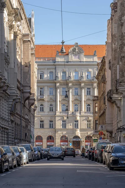 Budapeste Hungria Fevereiro 2020 Vista Rua Banco Dfb Perto Parlamento — Fotografia de Stock