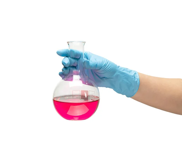 液体が赤いワクチン 薬の開発である安全な青いゴム手袋中の薬の女性の手 白い背景に隔離された — ストック写真