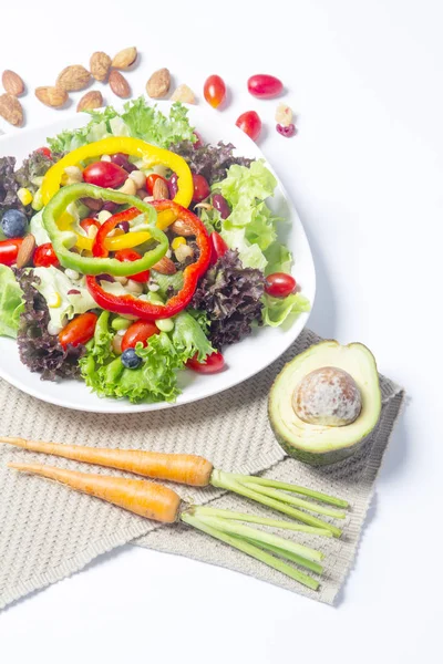 Vers fruit salade met notebookpapier — Stockfoto