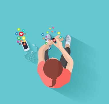 Akıllı izlemek ve fitness kadın ile uygulamaları simgeler düz çizmek ile akıllı telefon