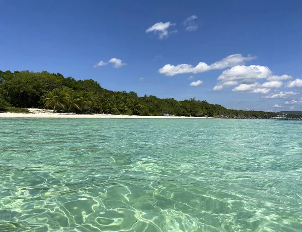 Beautiful transparent sea, white sandy beach with palm.Paradise vacation,travel — Stock Photo, Image