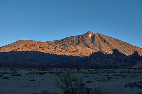 Tenerife, Kanarya Adaları 'nda gün doğumunda El Teide volkanı