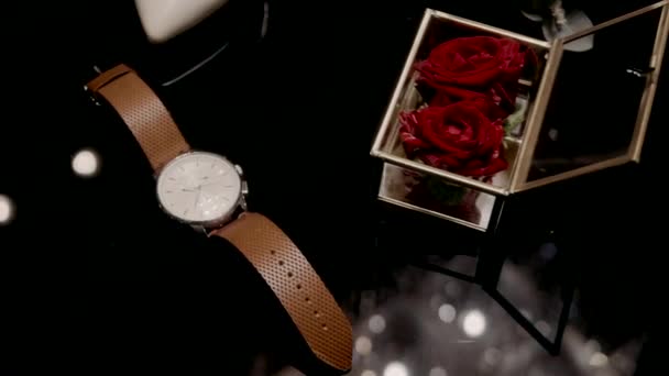 Black Table Lie Wristwatch Next Box Flowers — ストック動画