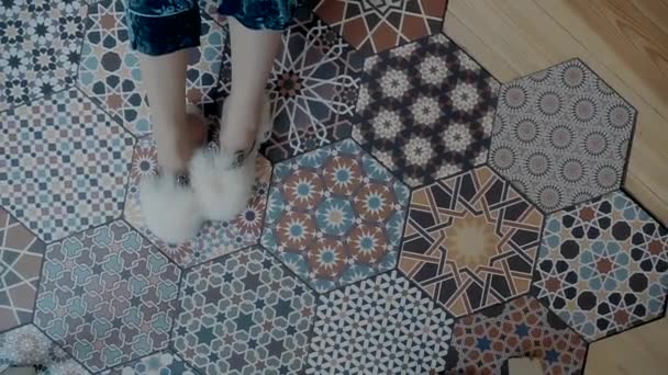 Жіночі Капці Ногах Сенсорне Взуття Носить Ногах — стокове відео