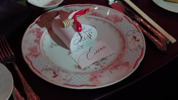 Banquete Mesa Decorada Com Talheres Decoração Casamento Salão Banquete — Vídeo de Stock