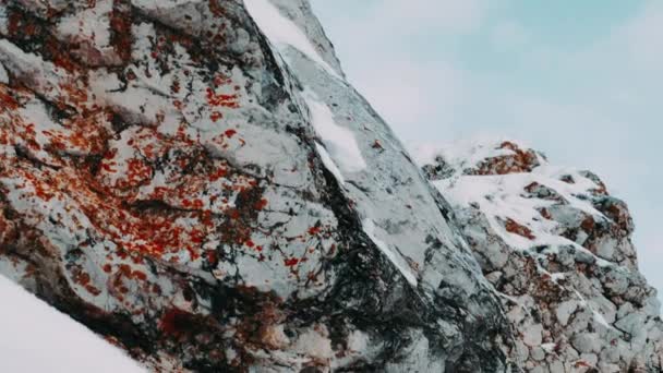 Montanha Está Perto Inverno Coberto Com Musgo — Vídeo de Stock