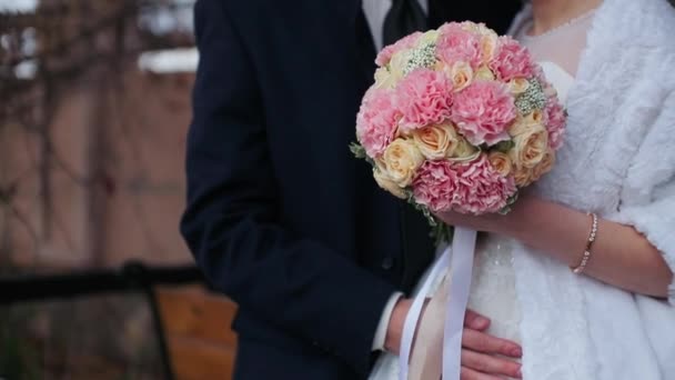 Groom Wedding Suit Hugs Pregnant Bride Pink Bouquet White Dress — Stock Video