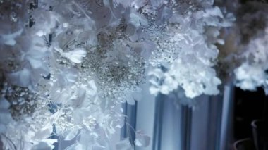 Masa dekorasyonu. Sol için dekor.