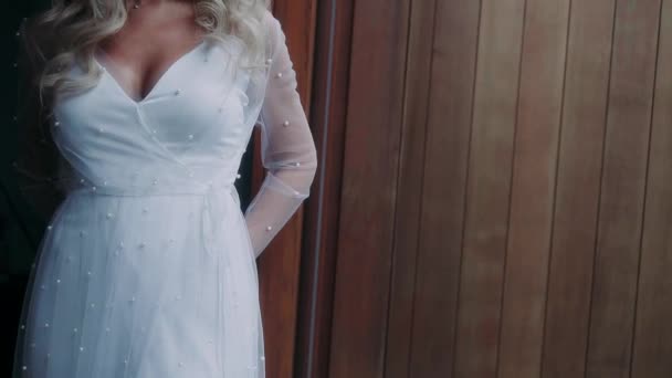 Kadın Eli Yakın Plan Beyaz Elbiseli Kadın — Stok video