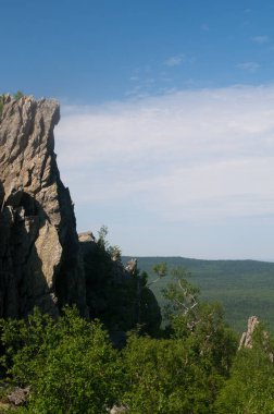 Yazın Ural 'ın engin alanları
