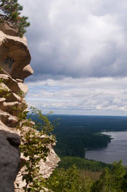 Yazın Ural 'ın engin alanları