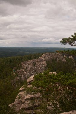 Yazın Ural 'ın engin alanları