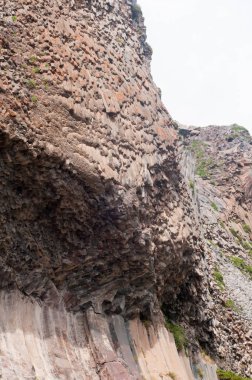 Kafkas Dağlarının Engebeli Kayaları
