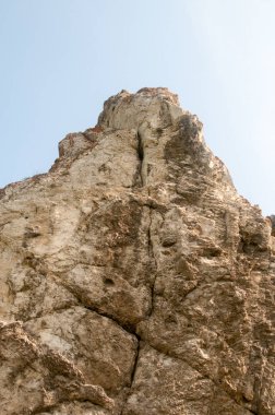 Granit kayada çatlak