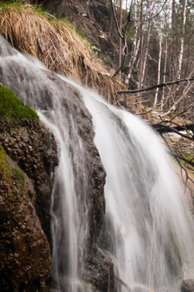 Acqua Che Scorre Verso Basso Base Rocciosa Mini Cascata — Foto Stock