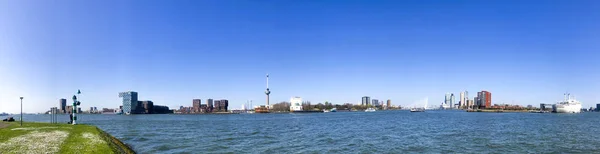 Panoramic picture of rotterdam skyline at the port, blue sky — Stock Photo, Image