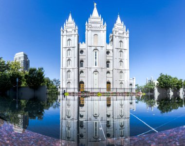 panorama of salt lake temple LDS mormon temple mirrored