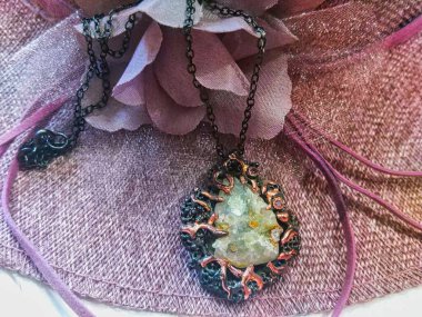 El yapımı gümüş boncuklar kolye