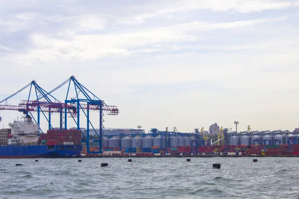 Portaal Kranen Avondhaven Odessa Zwarte Zee Een Zwaar Hefschip Aangemeerd — Stockfoto