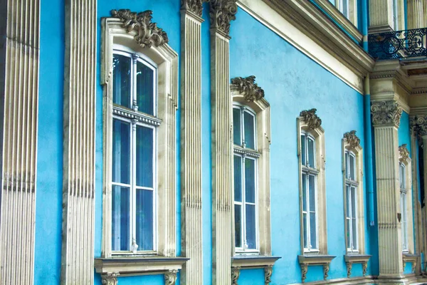 Fragment Mur Bleu Ancien Manoir Décoré Avec Motif Floral Relief — Photo