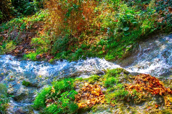 Горная Река Каскадный Водопад Брызги Камней — стоковое фото